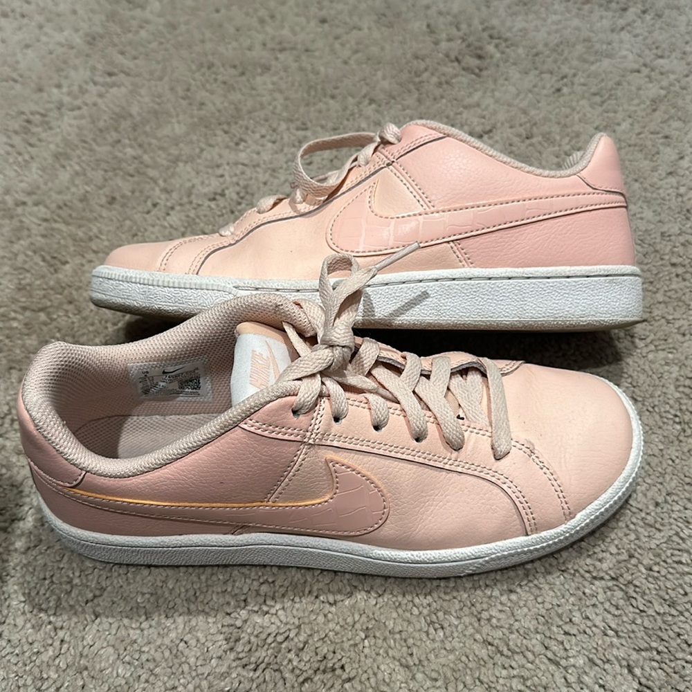Pre loved pink Nike low tops